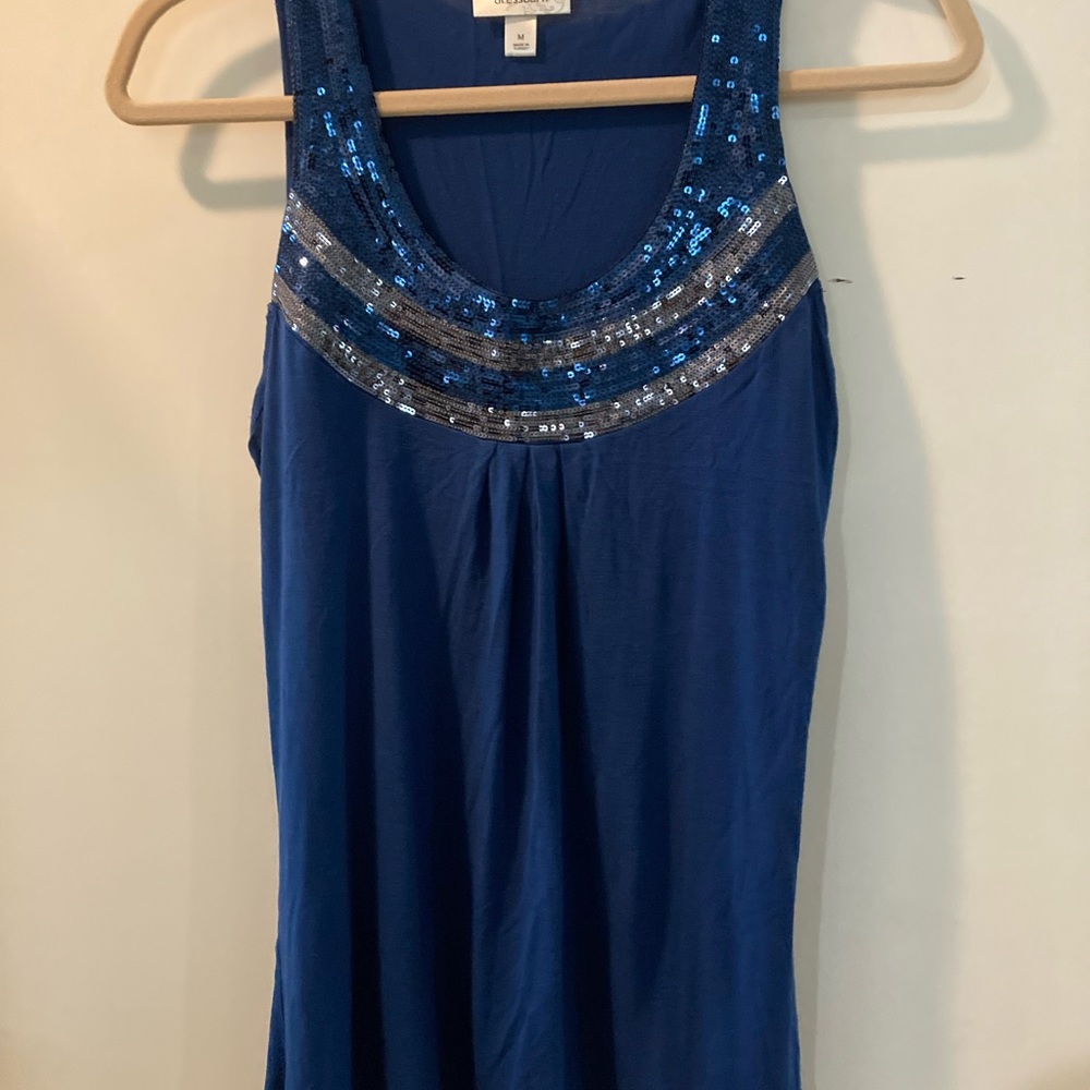 Dress barn size medium beautiful tank top shirt